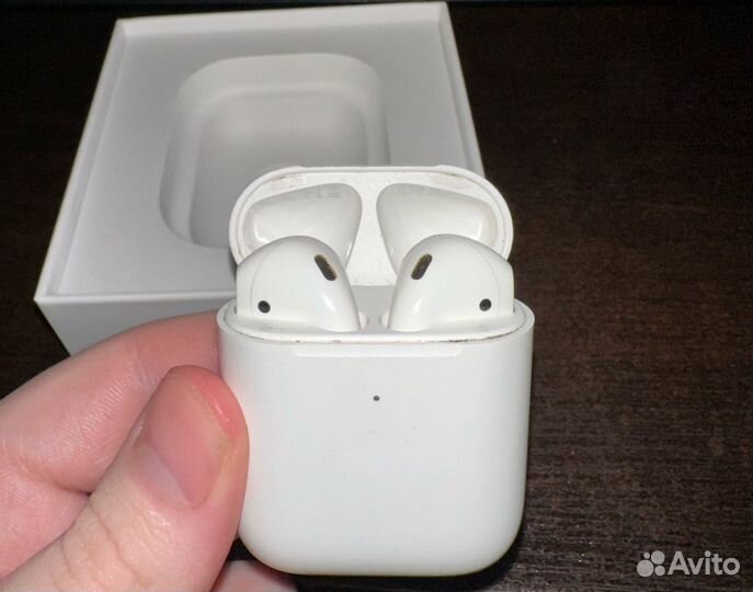 Наушники Apple Airpods 2 (Оригинал, б/у)