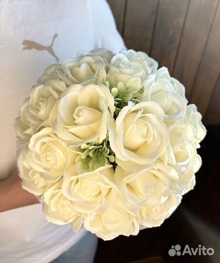 Мыльные розы в шляпной коробке