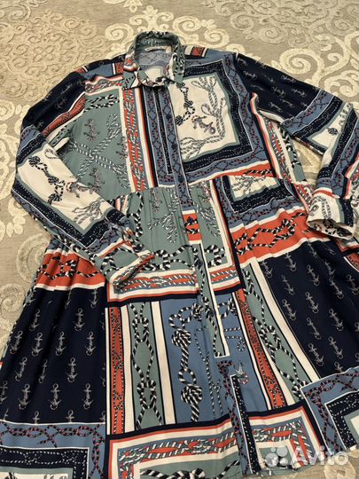 Платье stradivarius,46