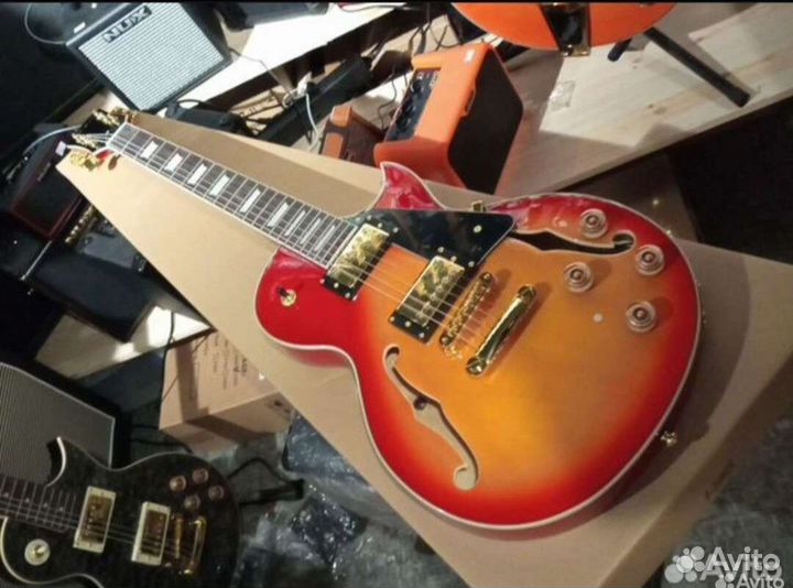 Электрогитара Caraya Les Paul