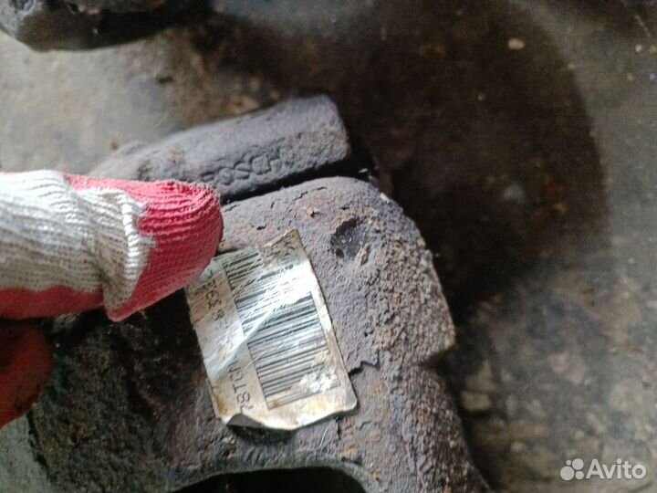 Суппорт тормозной передний задний Peugeot 308