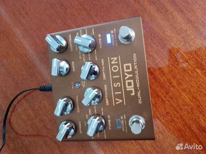Гитарная педаль модуляции Joyo