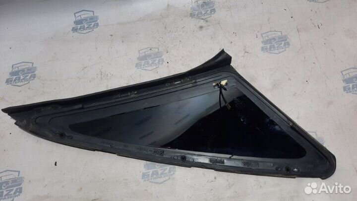 Стекло заднее левое Audi A8 D2 AUW 1999