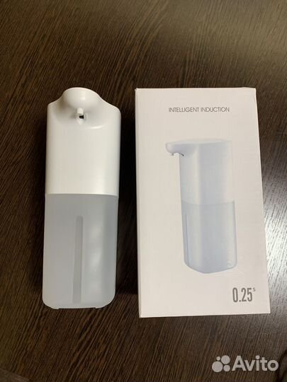 Диспенсер для мыла сенсорный