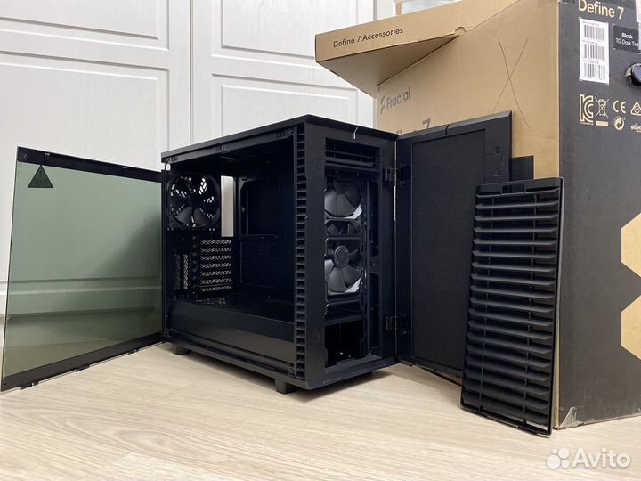 Fractal Design Define 7 Dark TG