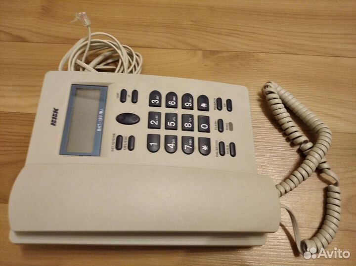 Телефон проводной