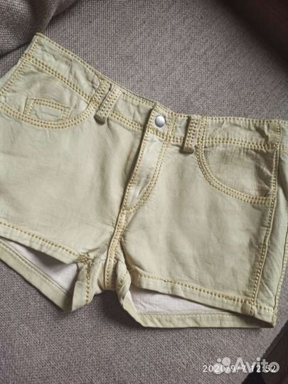 Кожаные шорты