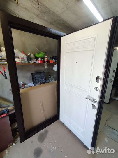 Дверь 11см входная 96я металлическая