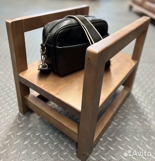 Подставка для сумок из массива сосны