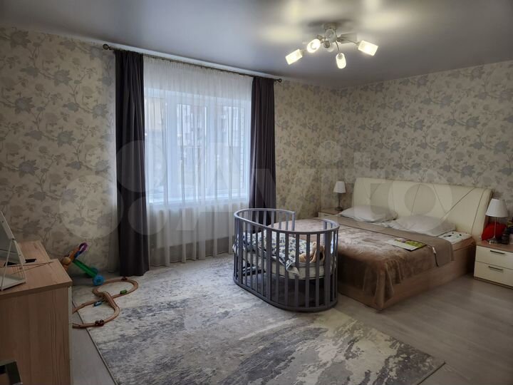 3-к. квартира, 126 м², 1/3 эт.