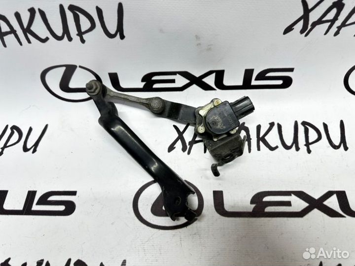 Датчик высоты дорожного просвета Toyota Rav4 50