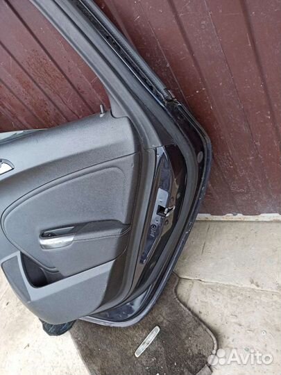 Дверь Опель астра J