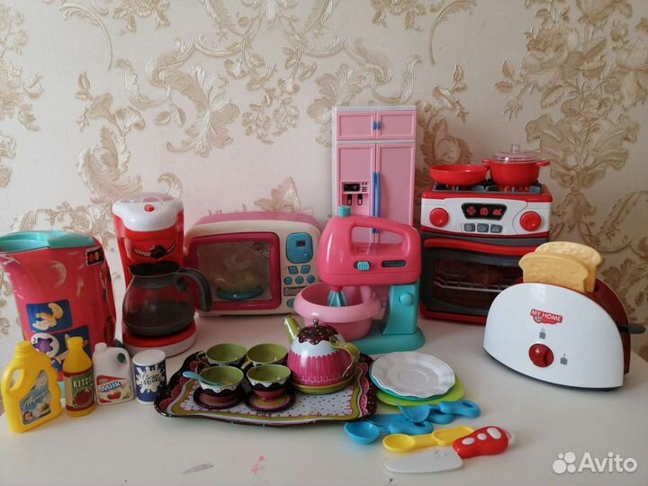 Набор игровой бытовой техники для кухни и посуда
