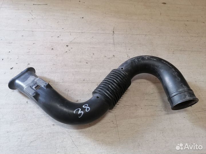 Воздухозаборник 8 кл K7M Renault Logan 2 Сандеро 2