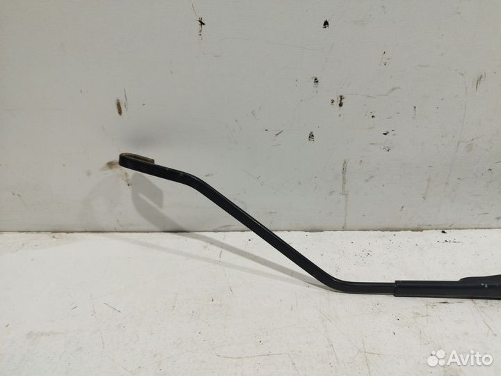 Поводок стеклоочистителя передний правый Cruze 09