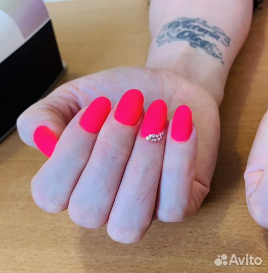 Мастер по маникюру и педикюру с выездом и на дому