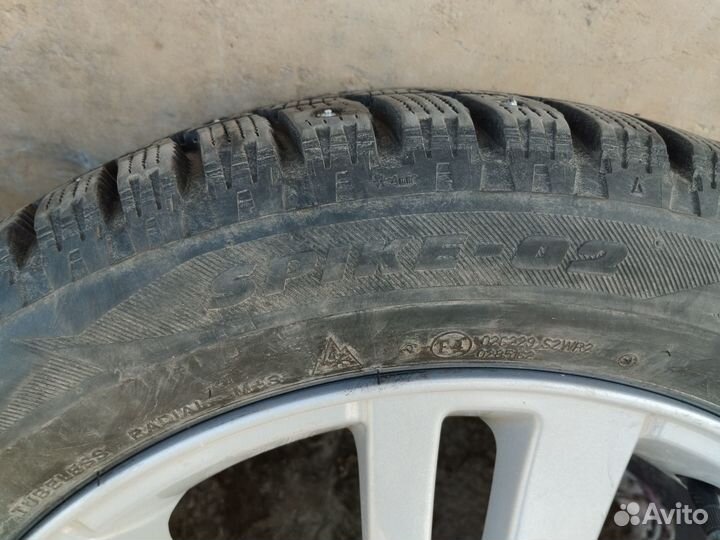 R16 Bridgestone Blizzak Spike-02 195/55, PCD 4x100 DIA 60.1