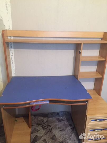 Компьютерный стол