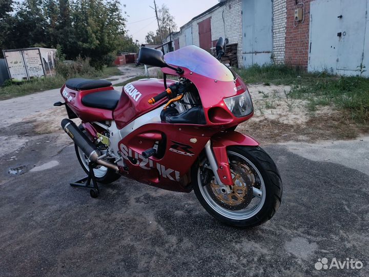 Suzuki gsxr 600