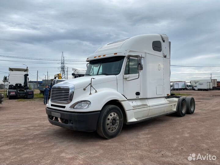 Freightliner Columbia, 2002