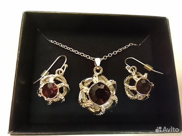 Avon Бижутерия Серьги, колье, комплекты новое