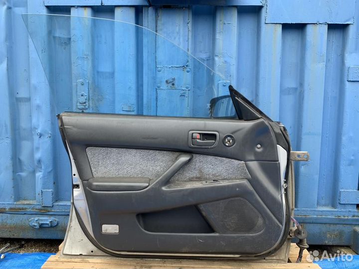 Дверь FL toyota vista SV40