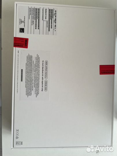 MacBook Air 13 (2020) 256гб, M1 (8 ядер),RAM 8GB