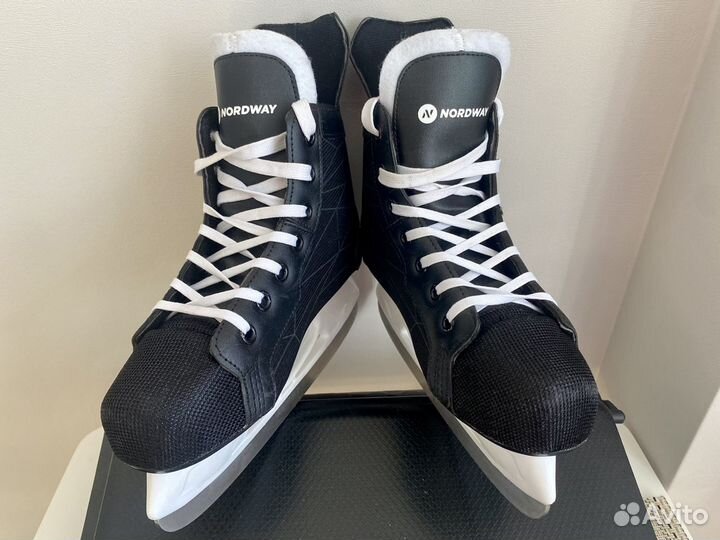 Новые подростковые хоккейные коньки 37 размер