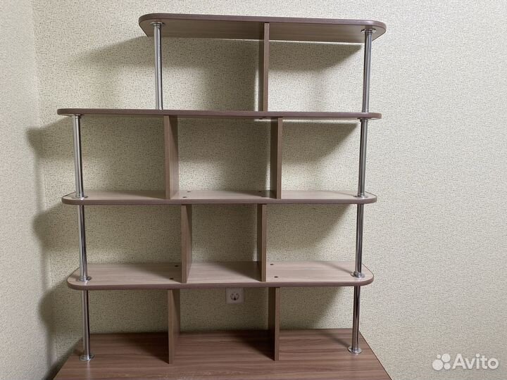 Стол угловой с полками