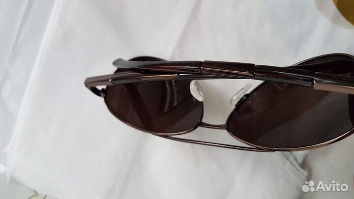 Очки солнцезащитные