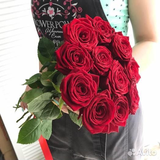Розы красные 11 шт Эквадор Премиум-класса 60 см