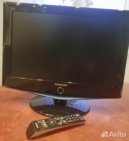 Телевизор samsung 19'