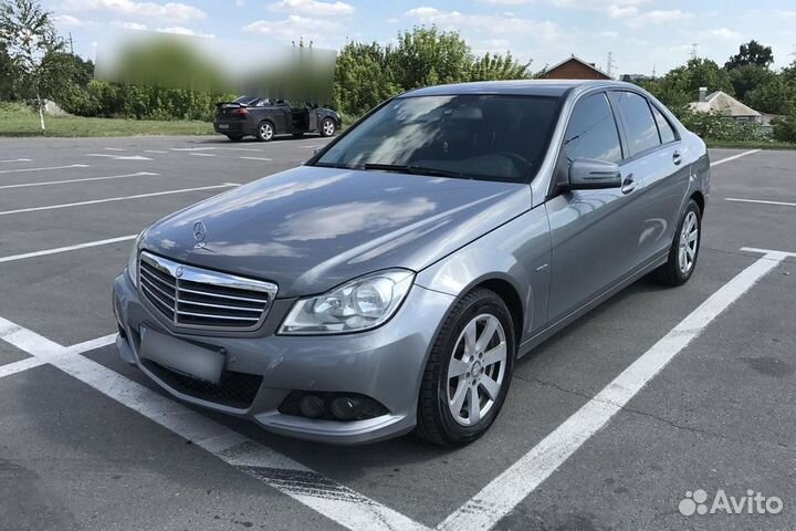 Решетка радиатора на Мерседес С класс