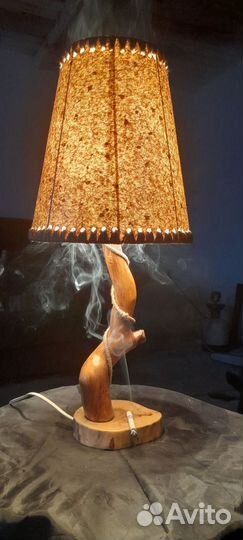 Лампа настольная декоративная