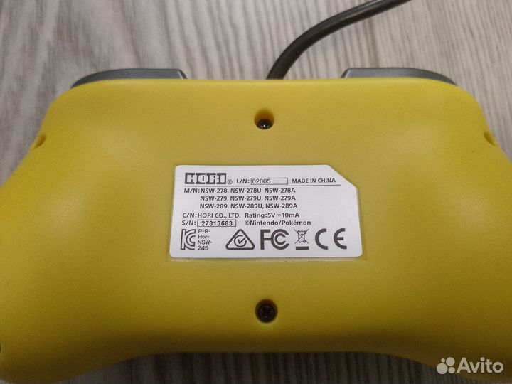 Nintendo switch Horipad Mini Pikachu (NSW-278A)