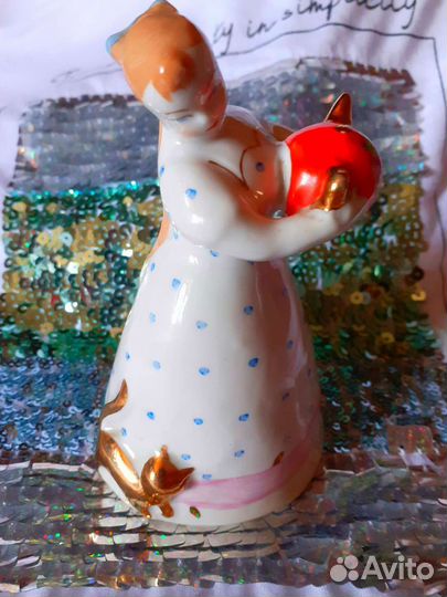 Утята,девушка с чайником