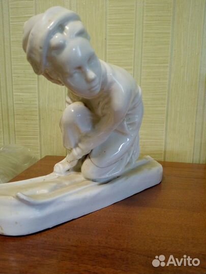 Продам статуетку