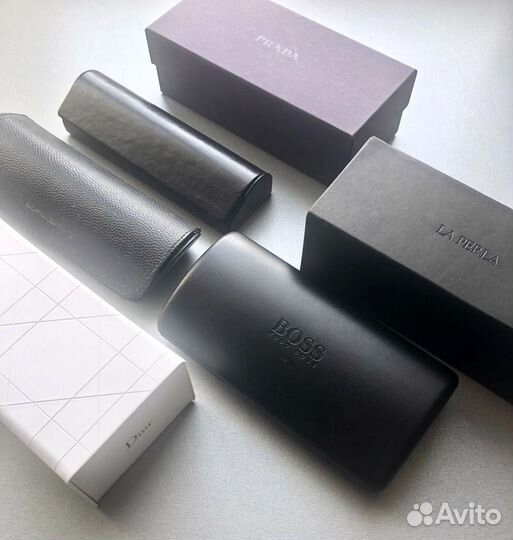 Футляры для очков