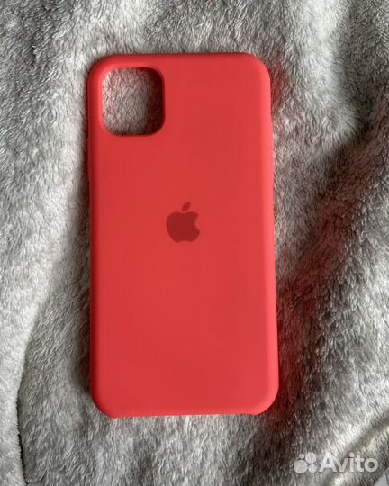 Чехол на iPhone 11