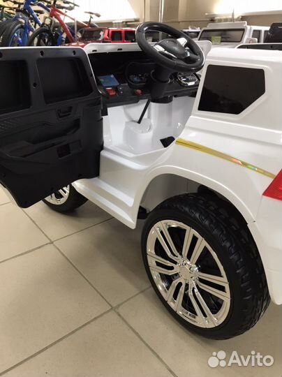 Детский электромобиль