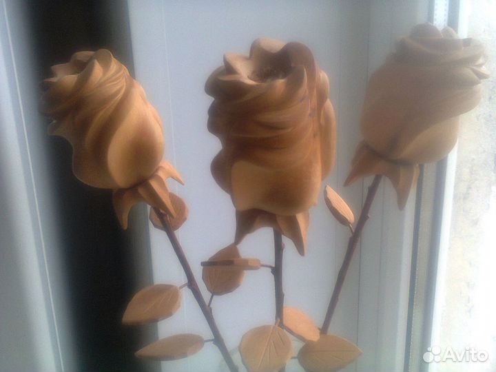 Розы декоративные из можжевельника