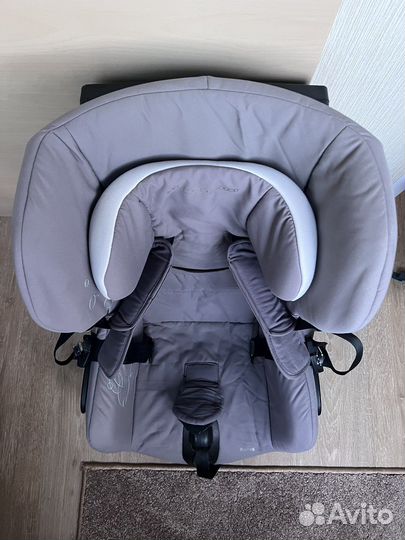 Автокресло maxi cosi axiss