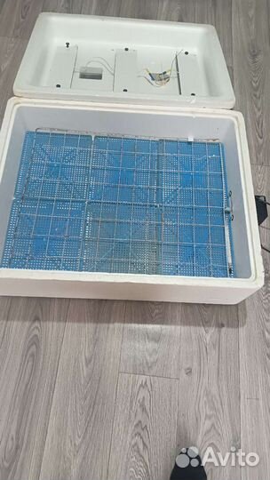 Инкубатор для яиц автоматический бу