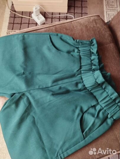 Брюки на девочку 128