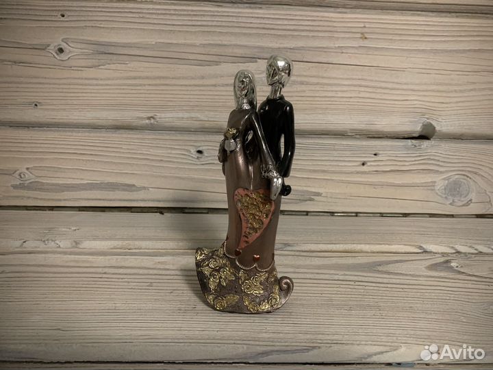 Статуэтки сувениры