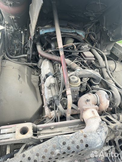 В разборке грузовик Renault Magnum 1996г