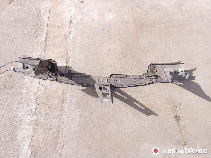 Передняя панель (телевизор) Audi 80 B3 1990