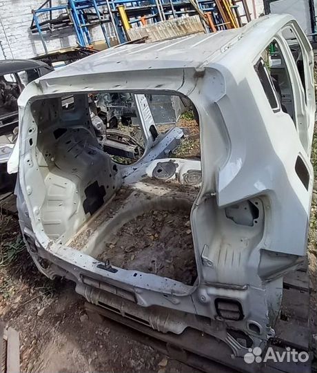 Кузов (отрез задней части) Jeep Renegade