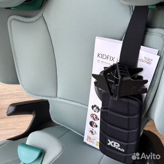 Детское автокресло britax romer kidfix isize новое