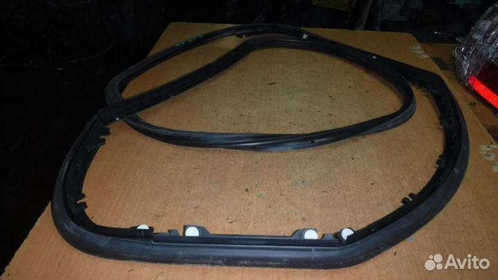 Уплотнитель проёма Audi A6 C6